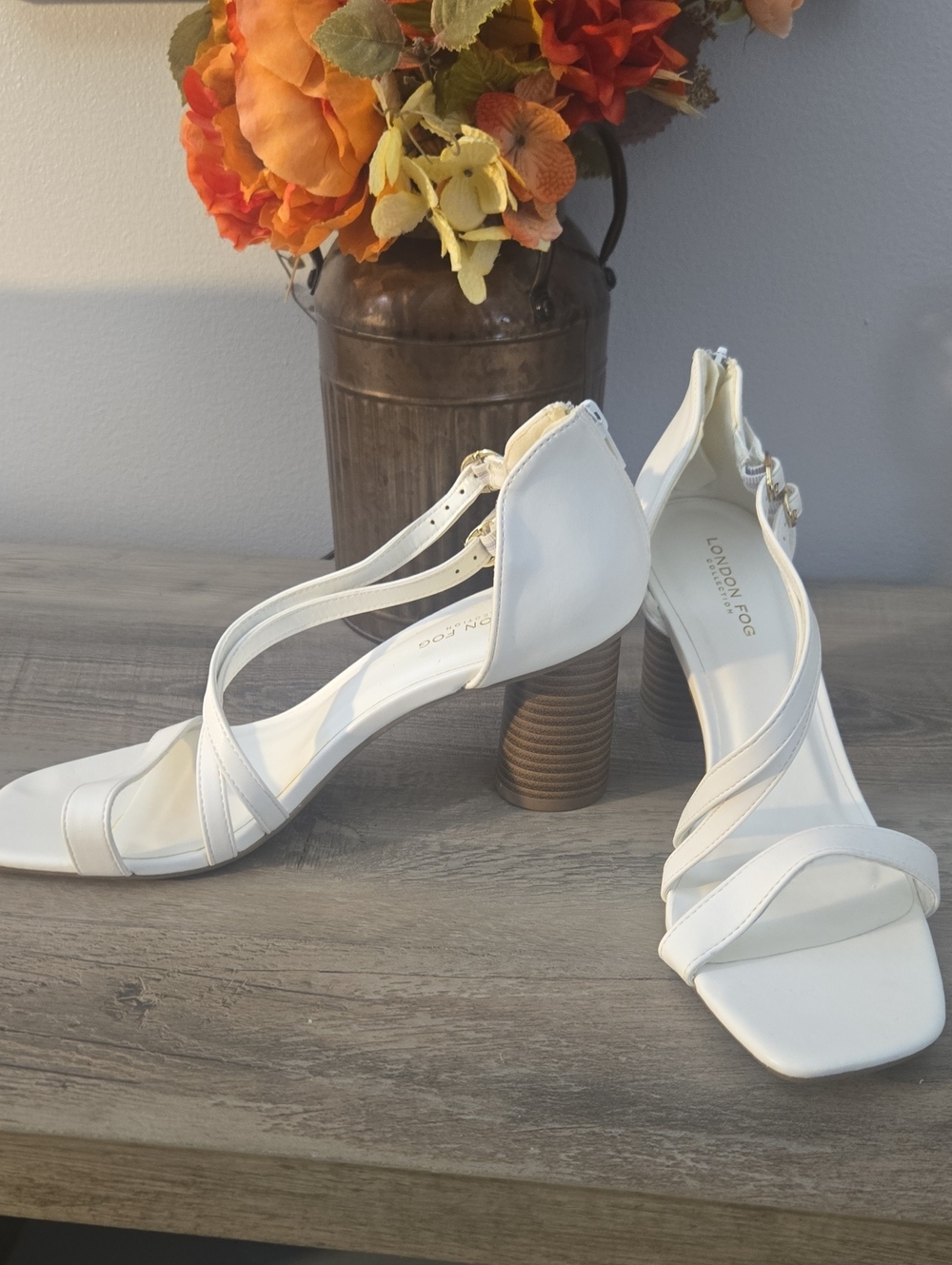 London Fog White Strappy Square-Toe Sandals - Picture 3 of 5